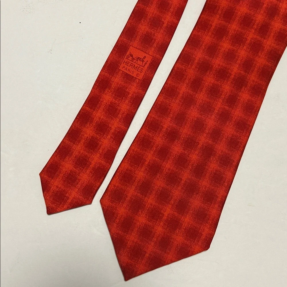 Hermes  Red Patterned Silk Tie